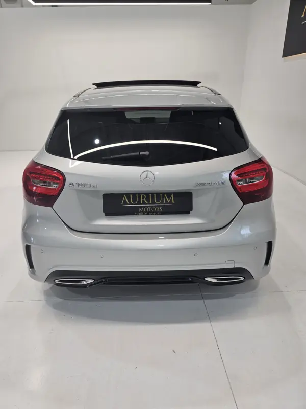 Mercedes-Benz A 180 d AMG Line 9