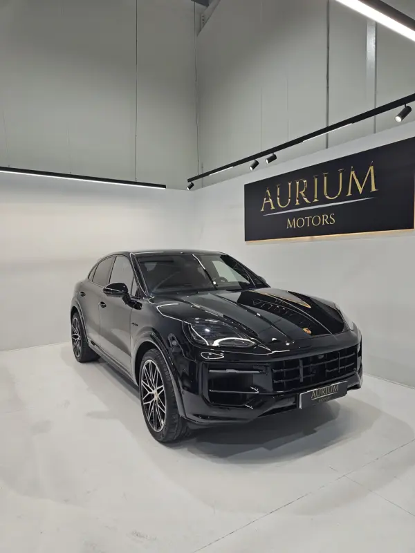 Porsche Cayenne Coupé E-Hybrid Black Edition 2