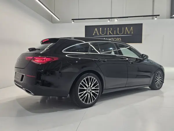 Mercedes-Benz CLA 180 d Shooting Brake Progressive Aut. 2