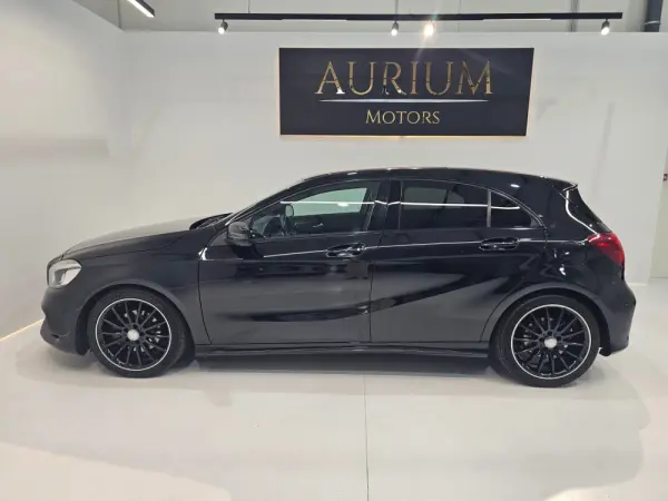 Mercedes-Benz A 180 d 7G-DCT AMG Line 3