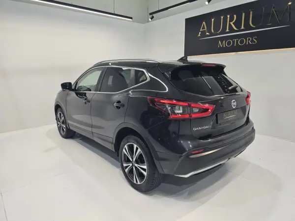 Nissan Qashqai 1.5 dCi N-Connecta J18 5