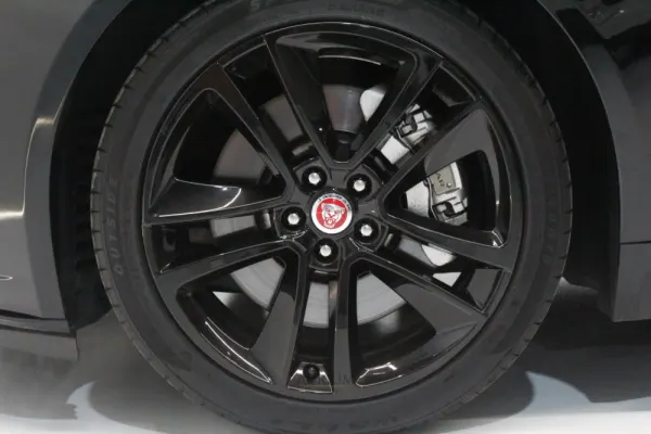 Jaguar F-Type 2.0 i4 R-Dynamic 9