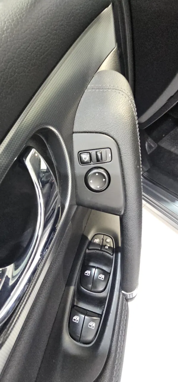 Nissan Qashqai 1.6 dCi N-Connecta 18 PS Xtronic 13