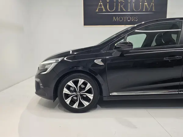 Renault Clio 1.0 TCe Limited 28