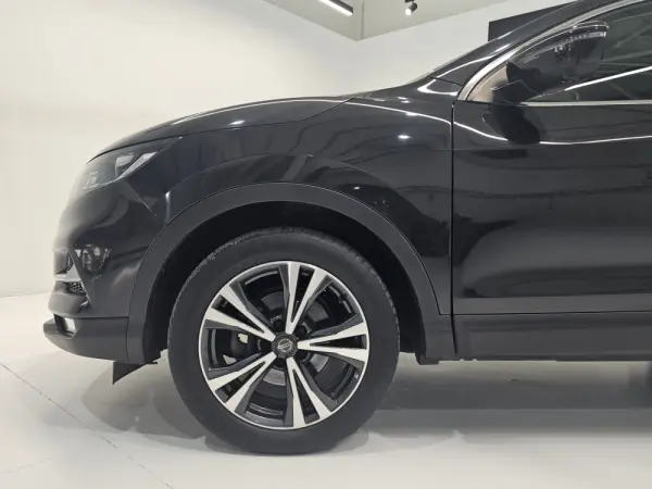 Nissan Qashqai 1.5 dCi N-Connecta J18 34