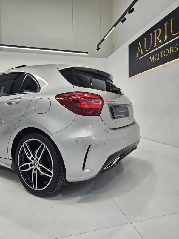 Mercedes-Benz A 180 d AMG Line 5