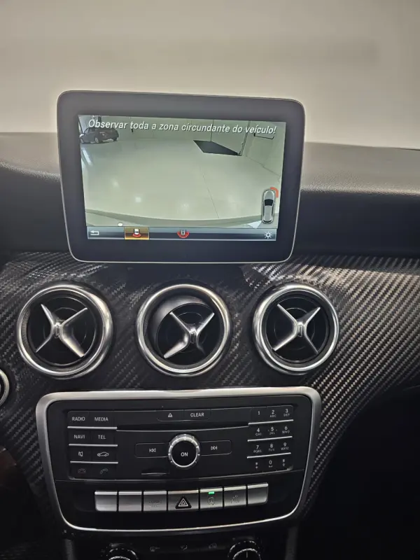 Mercedes-Benz A 180 d AMG Line 19