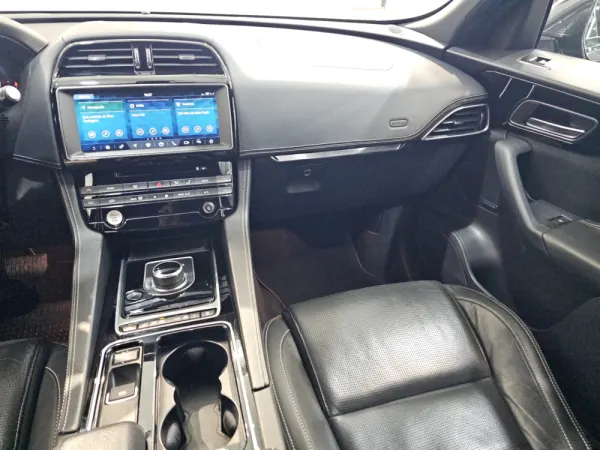 Jaguar F-Pace 2.0 i4D R-Sport AWD Aut. 18