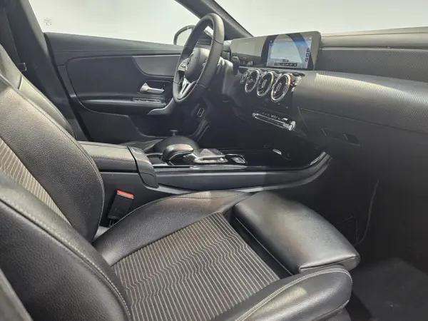 Mercedes-Benz CLA 180 d Shooting Brake Progressive Aut. 27