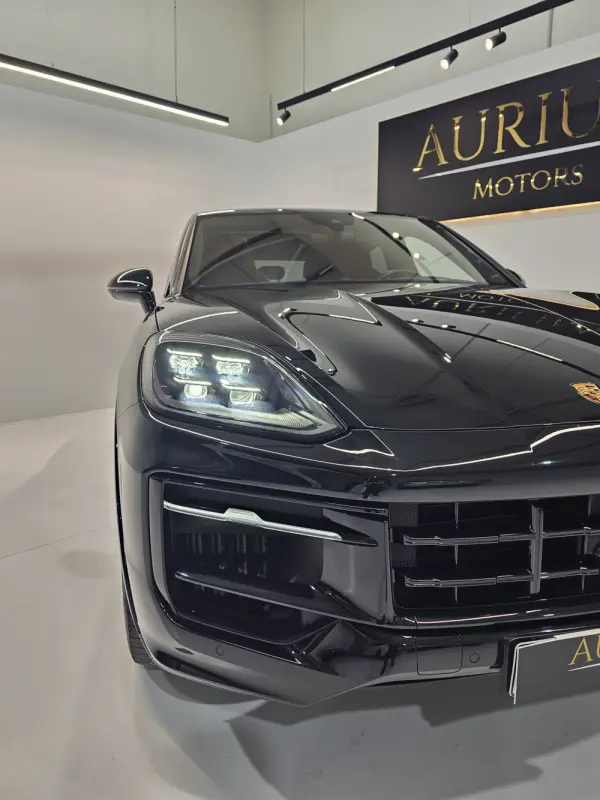 Porsche Cayenne Coupé E-Hybrid Black Edition 3