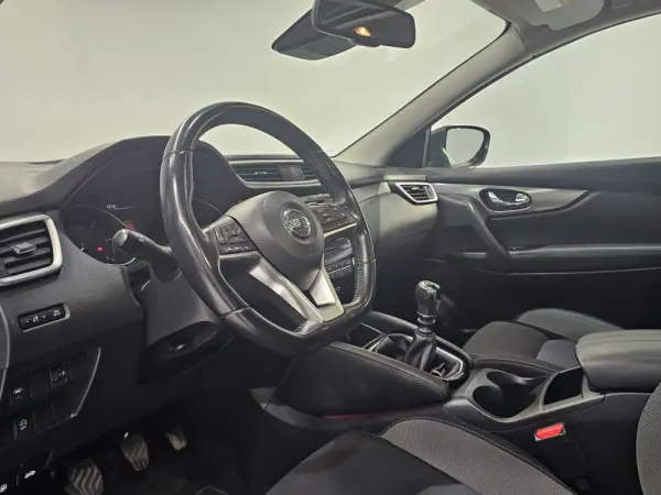 Nissan Qashqai 1.5 dCi N-Connecta J18 31