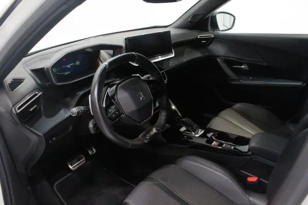 Peugeot 2008 1.2 PureTech GT Line EAT8 33