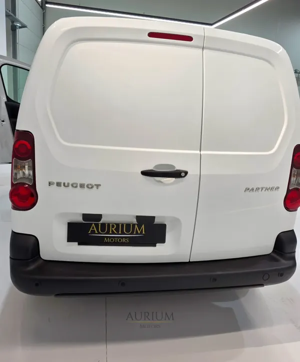 Peugeot Partner L1 1.6 HDI 3 lugares 4