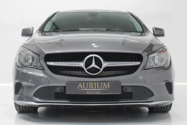 Mercedes-Benz CLA 200 3