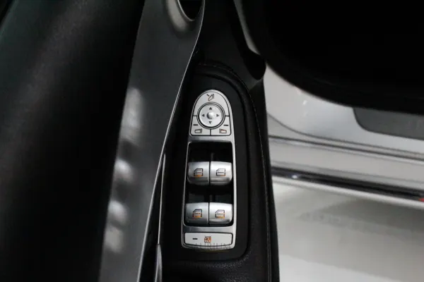 Mercedes-Benz C 220 12