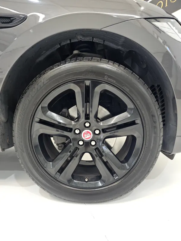 Jaguar F-Pace 2.0 i4D R-Sport AWD Aut. 10