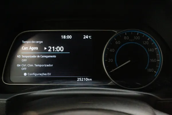 Nissan Leaf N-Connecta 7