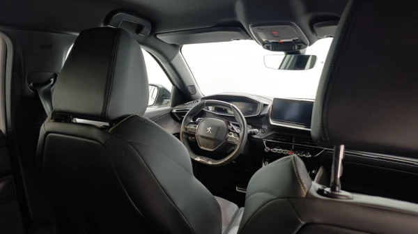 Peugeot 2008 1.2 PureTech GT Line EAT8 29