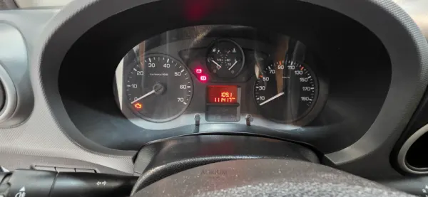 Peugeot Partner L1 1.6 HDI 3 lugares 7