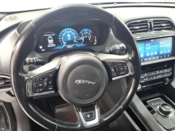 Jaguar F-Pace 2.0 i4D R-Sport AWD Aut. 14