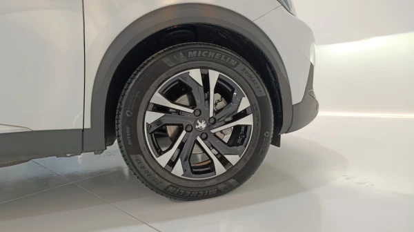 Peugeot 2008 1.2 PureTech GT Line EAT8 26