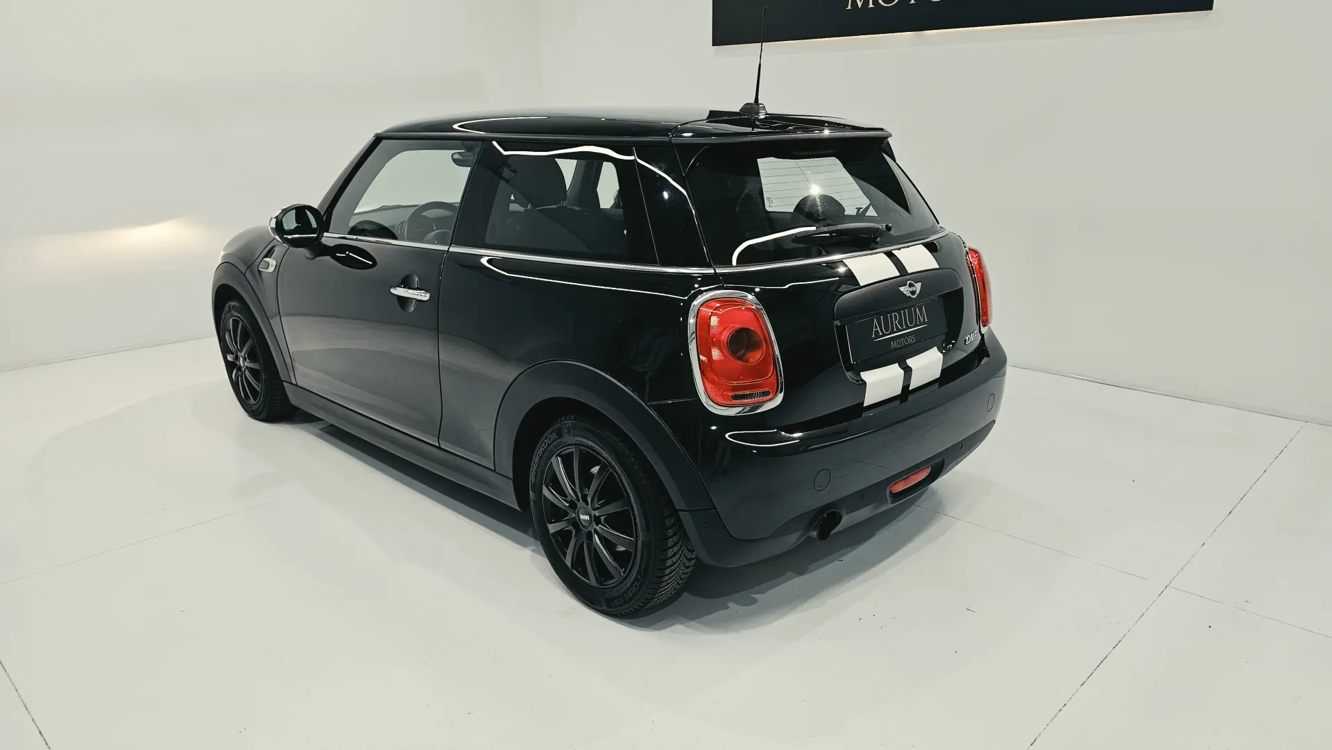 MINI 3 Portas One 9