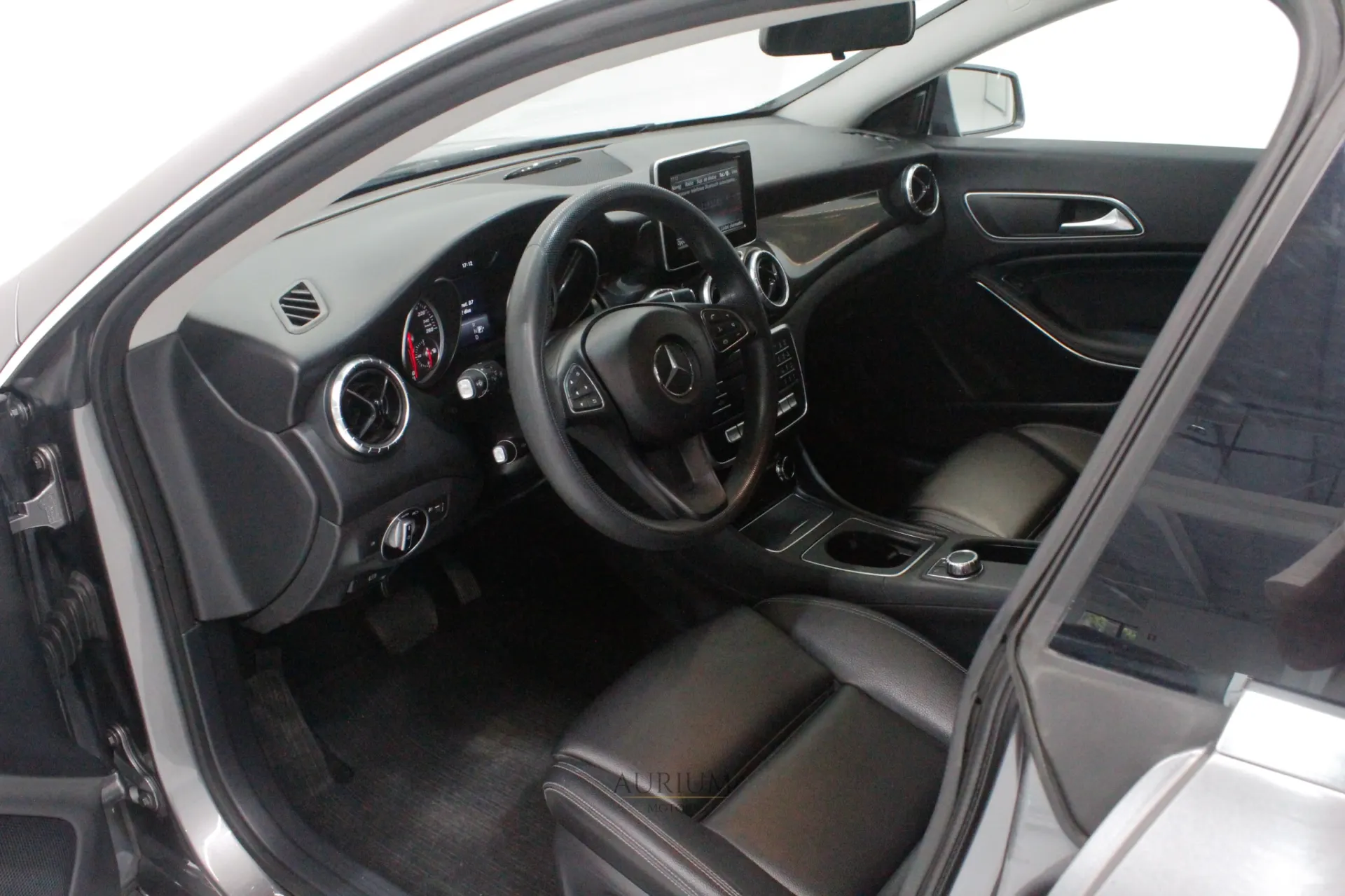 Mercedes-Benz CLA 200 7