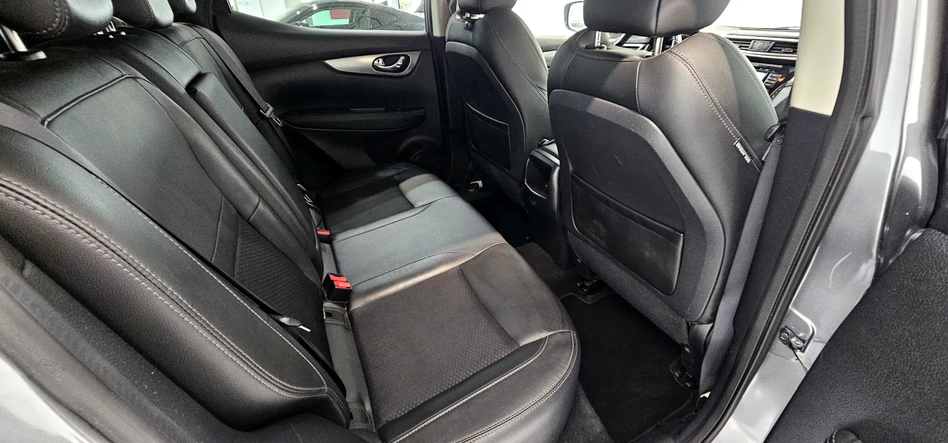 Nissan Qashqai 1.6 dCi N-Connecta 18 PS Xtronic 9