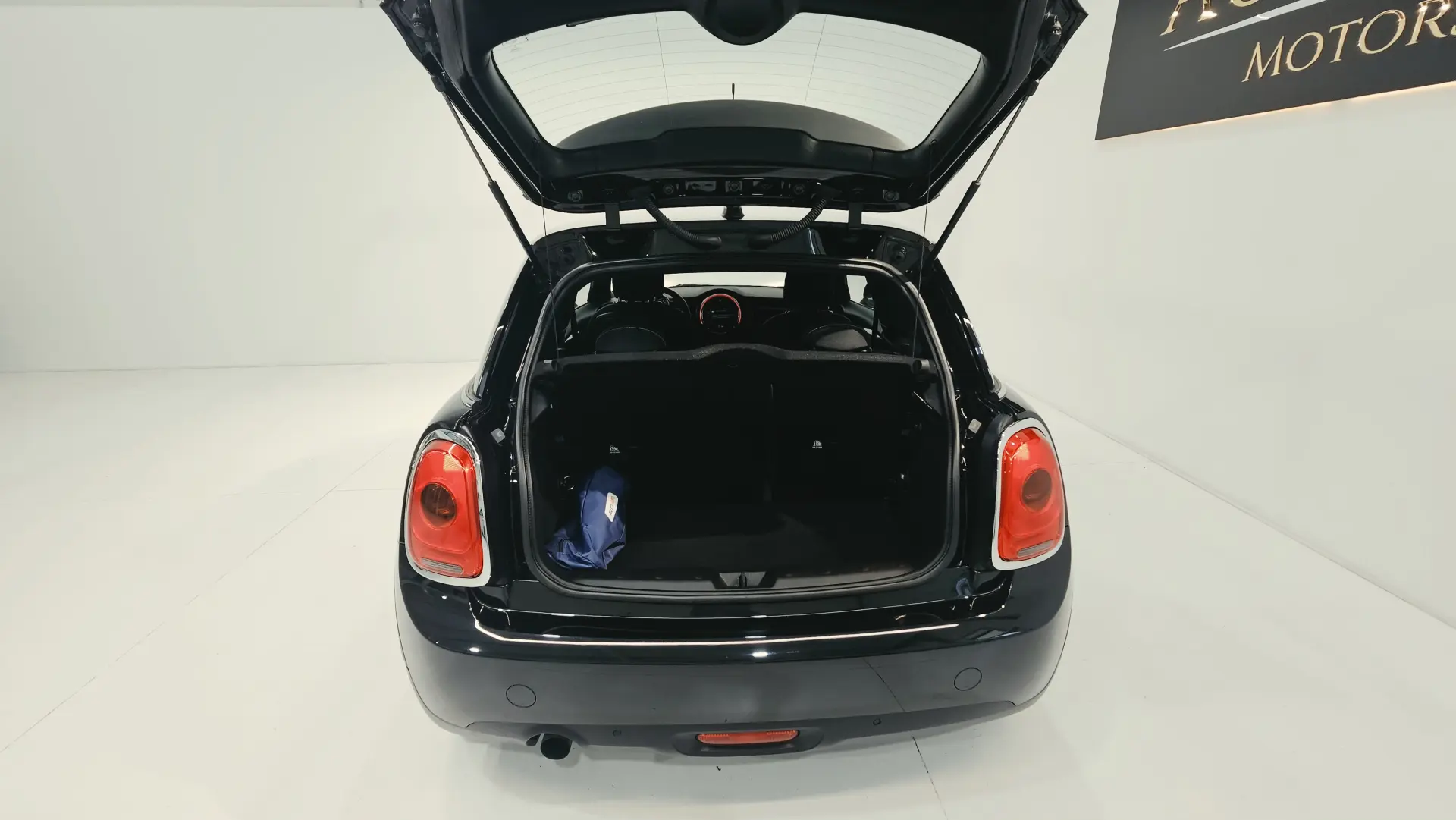 MINI 3 Portas One 15