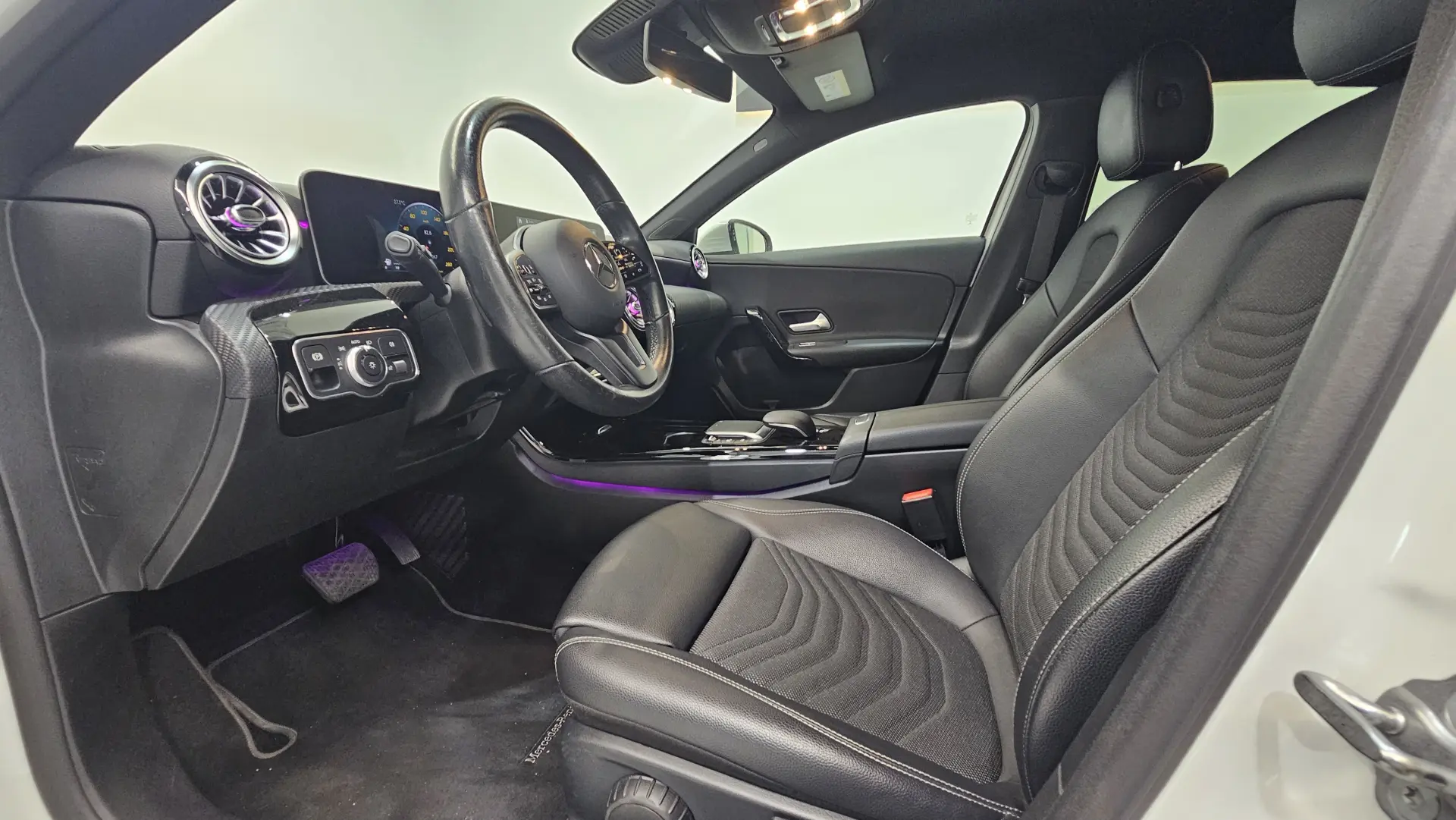 Mercedes-Benz A 180 d 7G-DCT Progressive 9