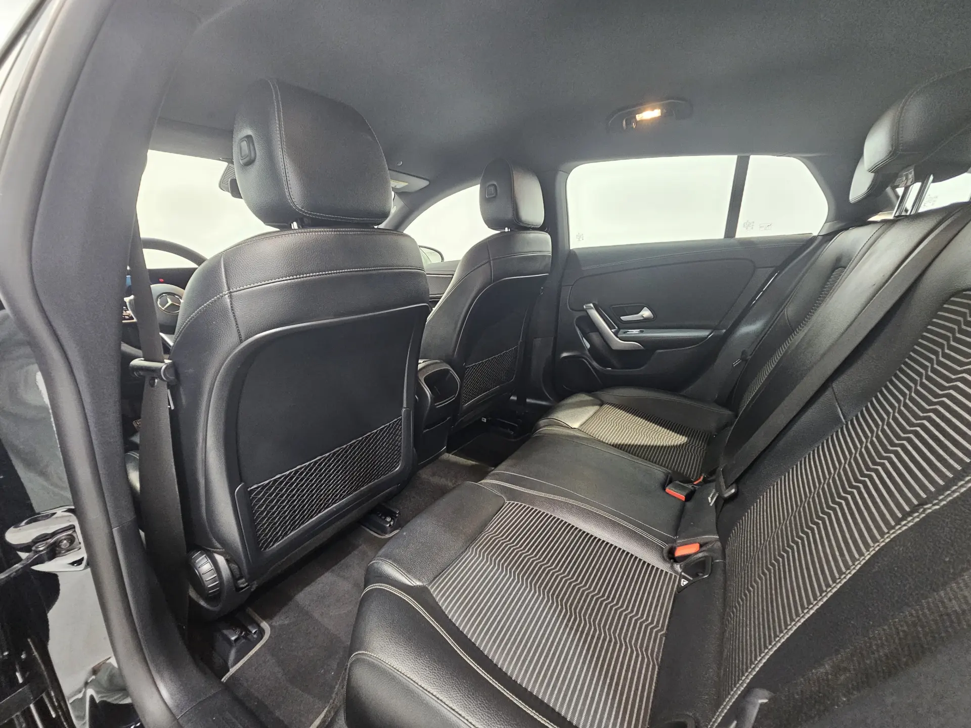 Mercedes-Benz CLA 180 d Shooting Brake Progressive Aut. 29