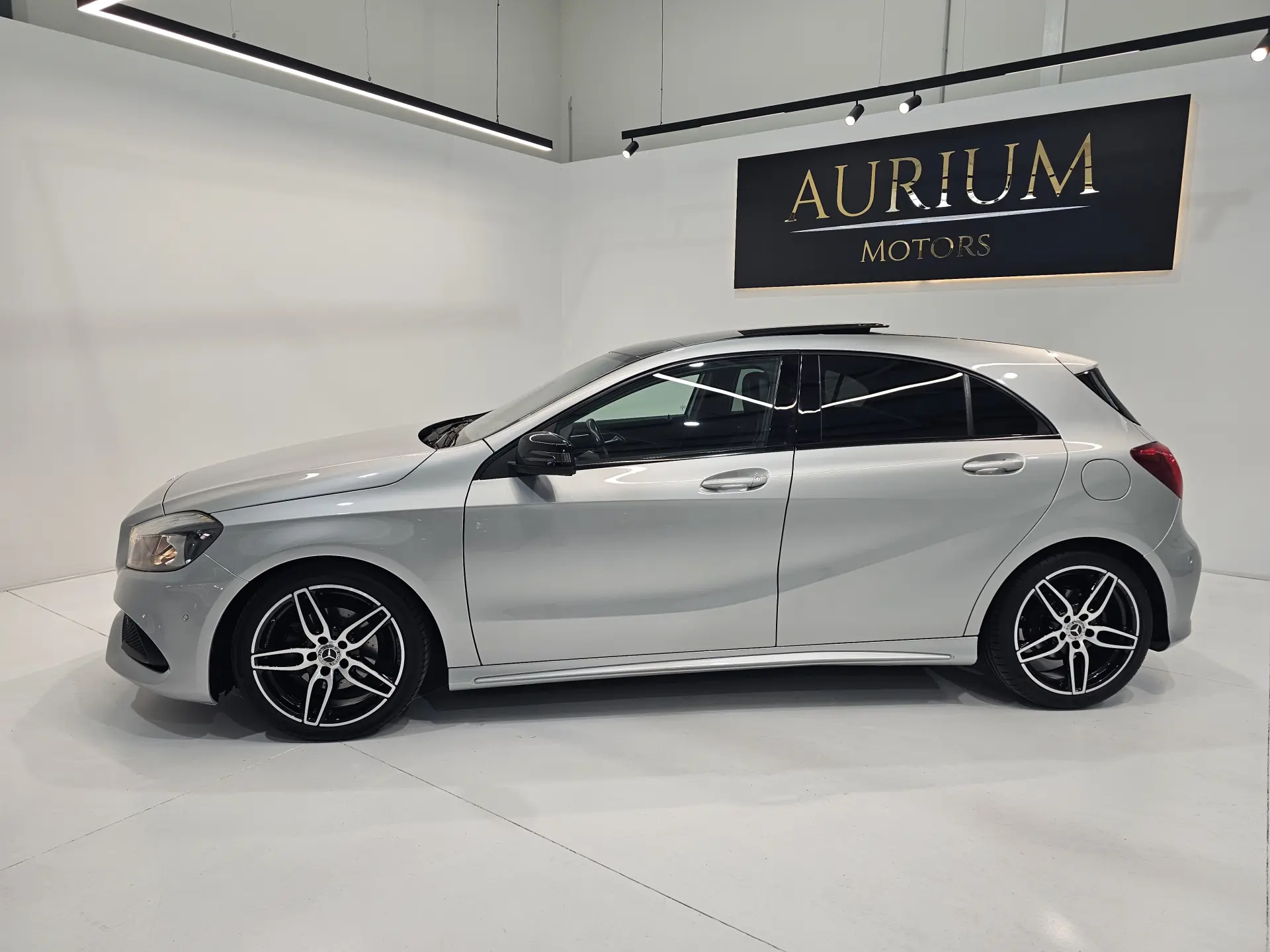 Mercedes-Benz A 180 d AMG Line 2