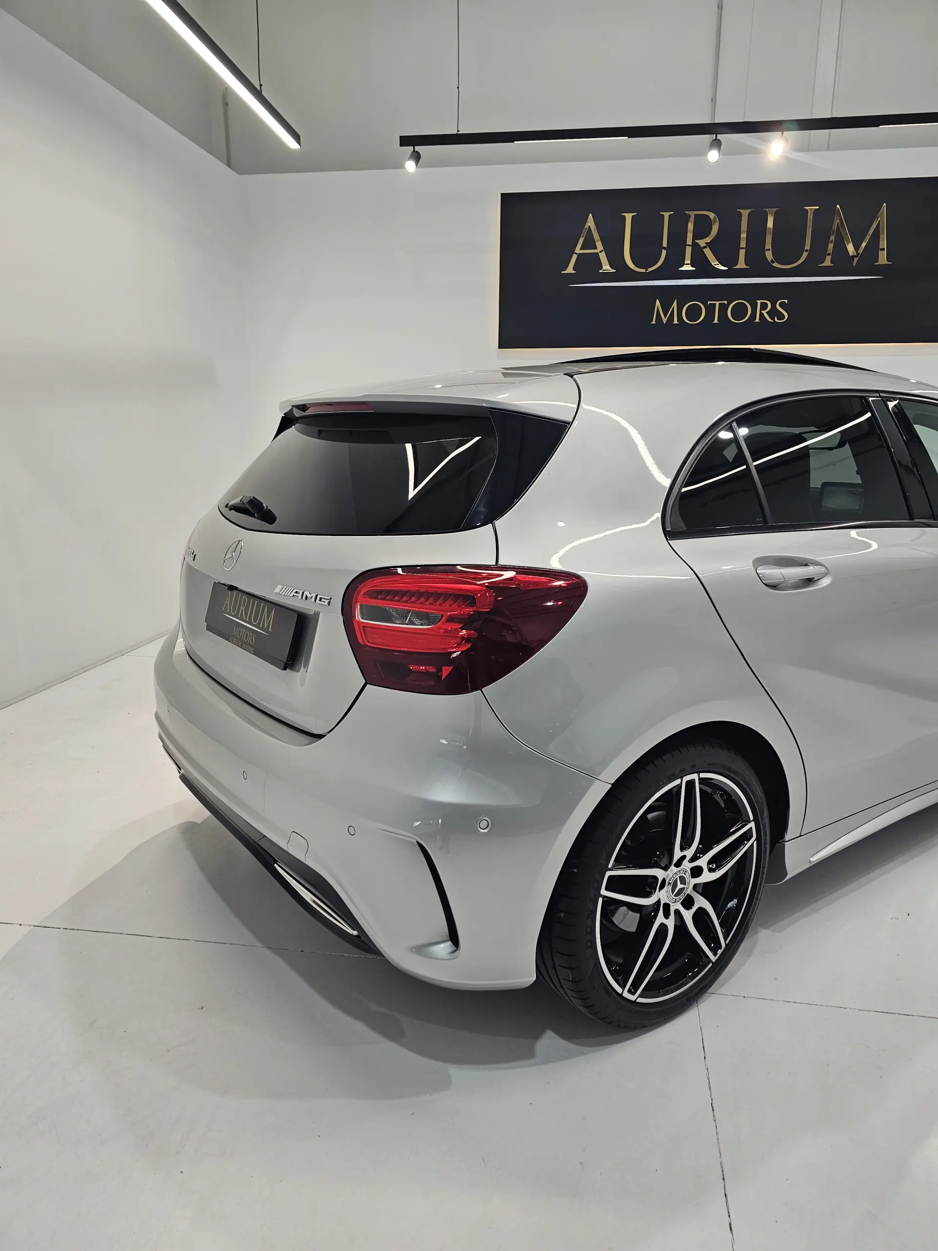 Mercedes-Benz A 180 d AMG Line 8