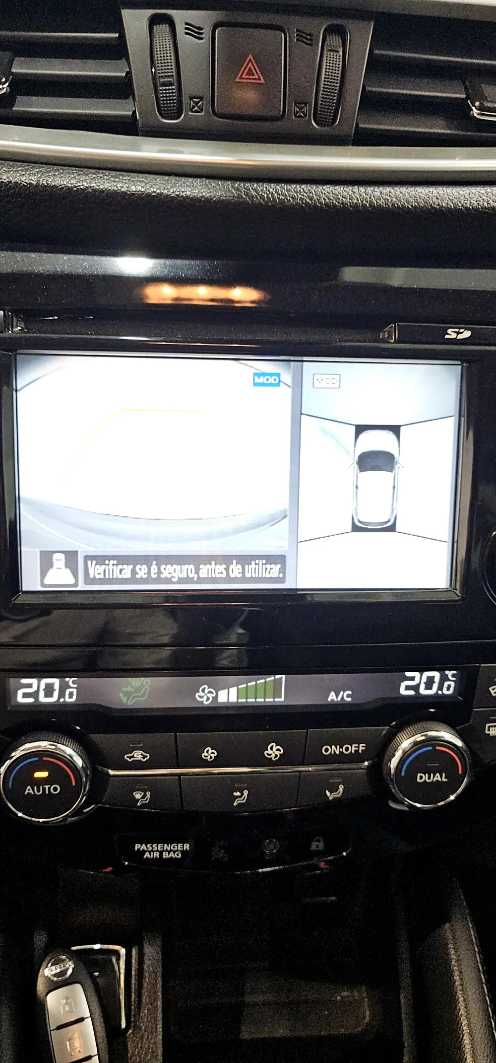 Nissan Qashqai 1.6 dCi N-Connecta 18 PS Xtronic 12