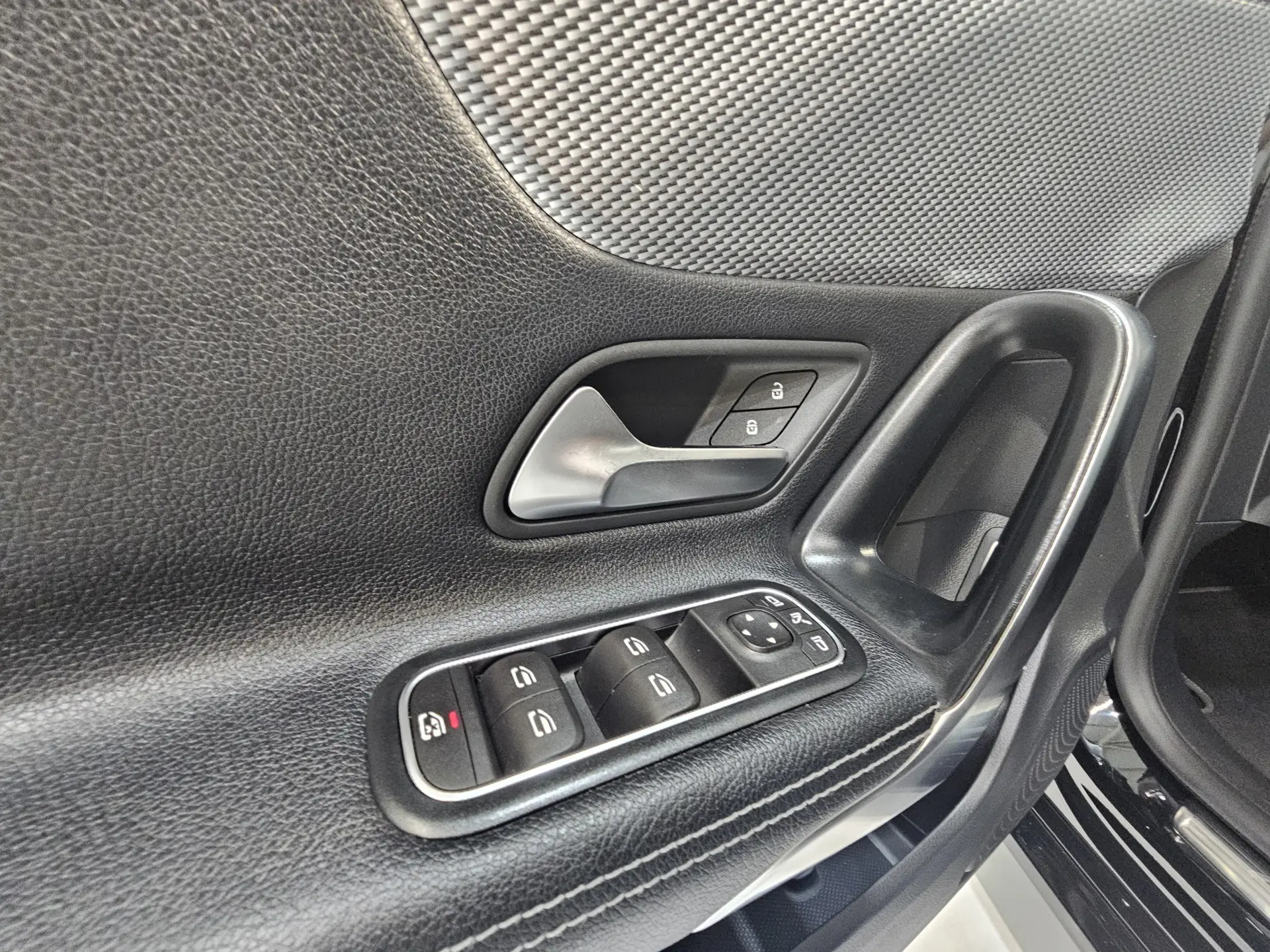 Mercedes-Benz CLA 180 d Shooting Brake Progressive Aut. 31
