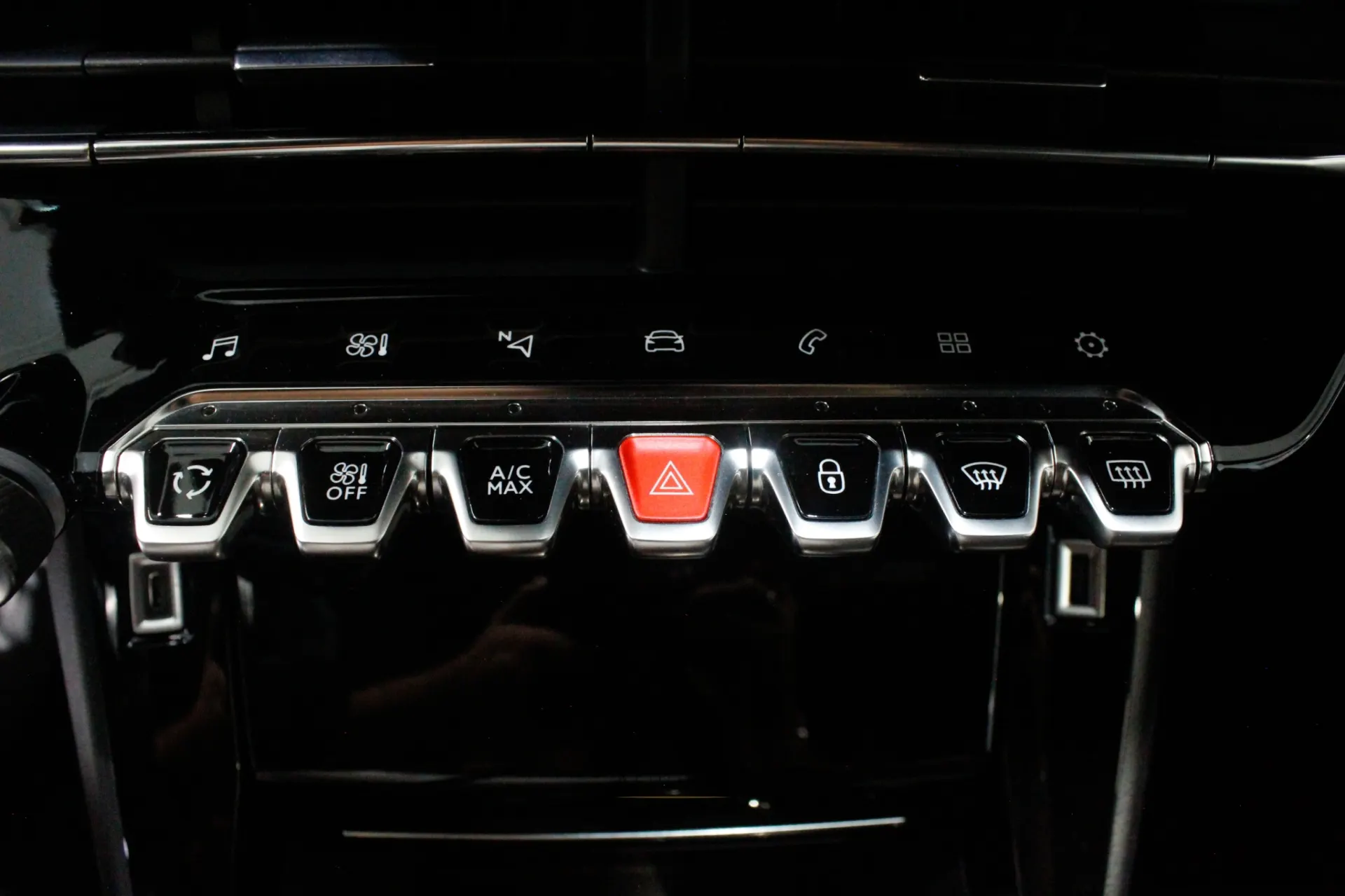 Peugeot 2008 1.2 PureTech GT Line EAT8 37