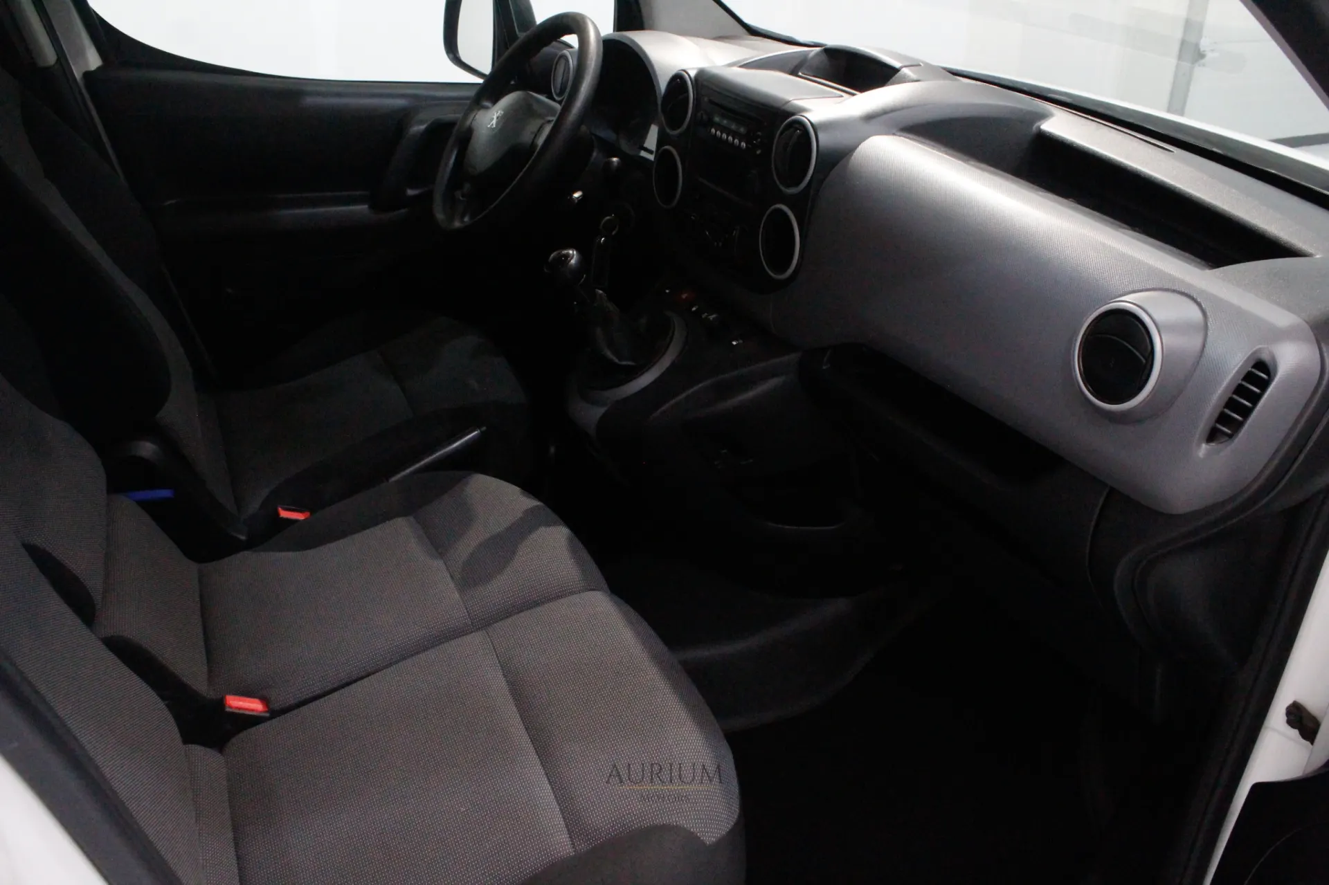 Peugeot Partner L1 1.6 HDI 3 lugares 8