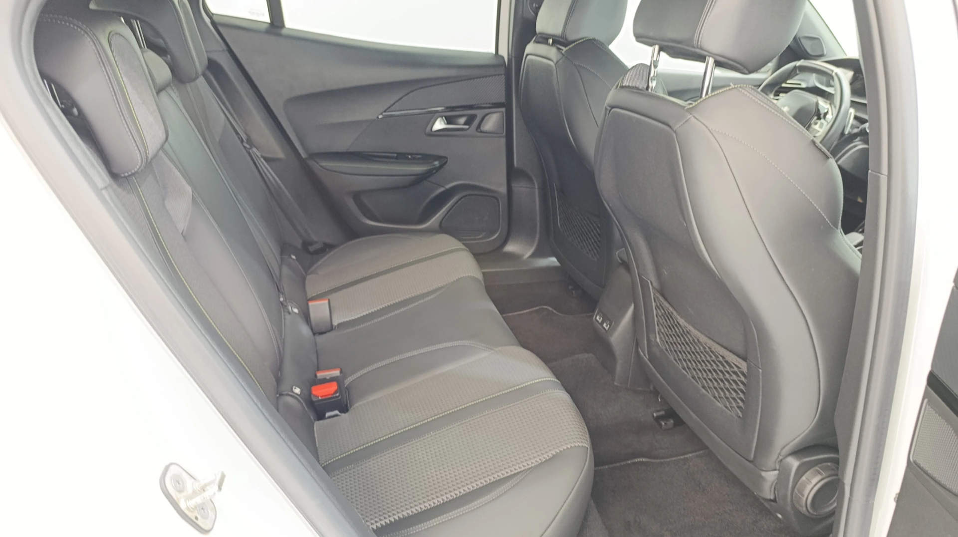 Peugeot 2008 1.2 PureTech GT Line EAT8 20