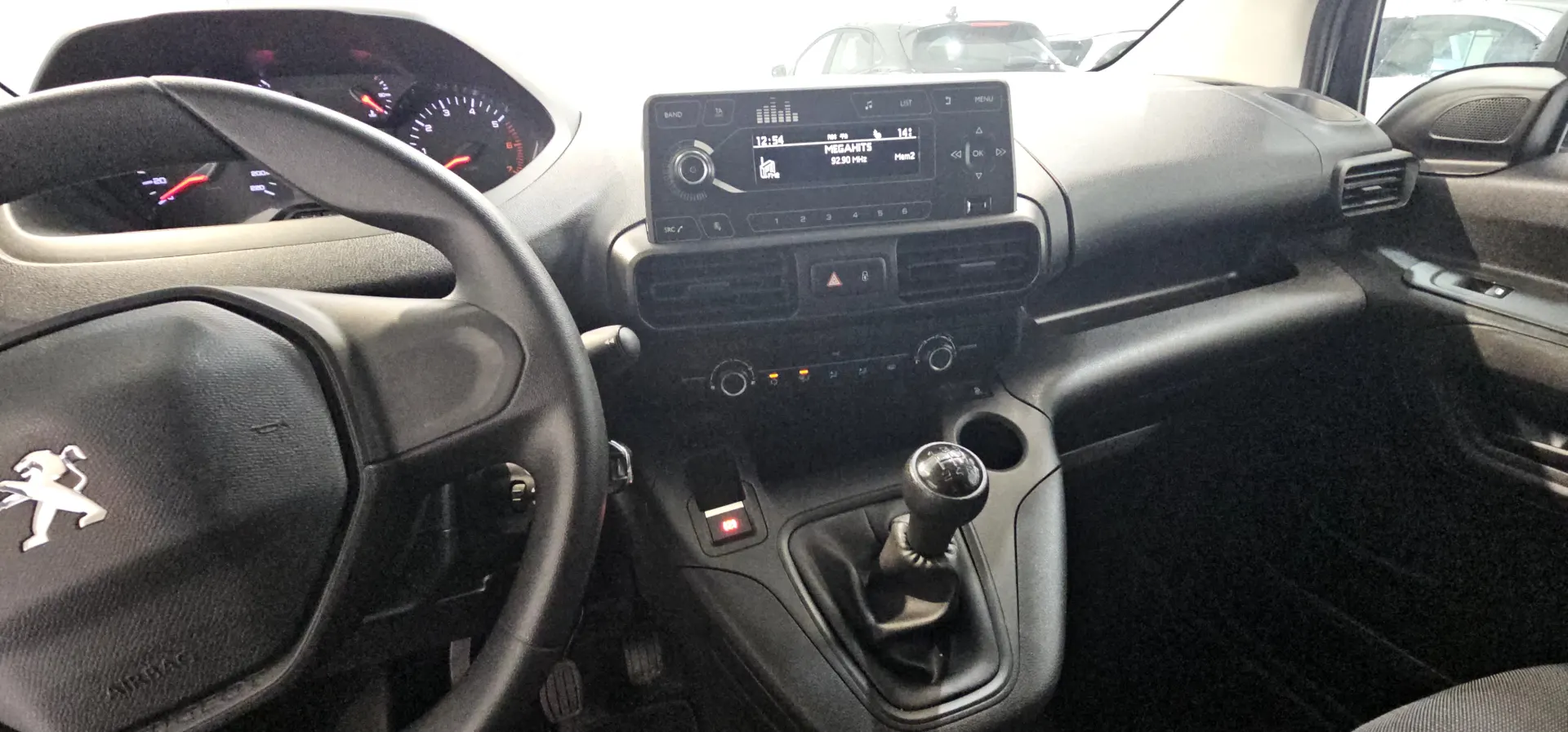 Peugeot Partner 1.5 BLUEHDI PRO 3L - IVA DEDUTIVEL 9