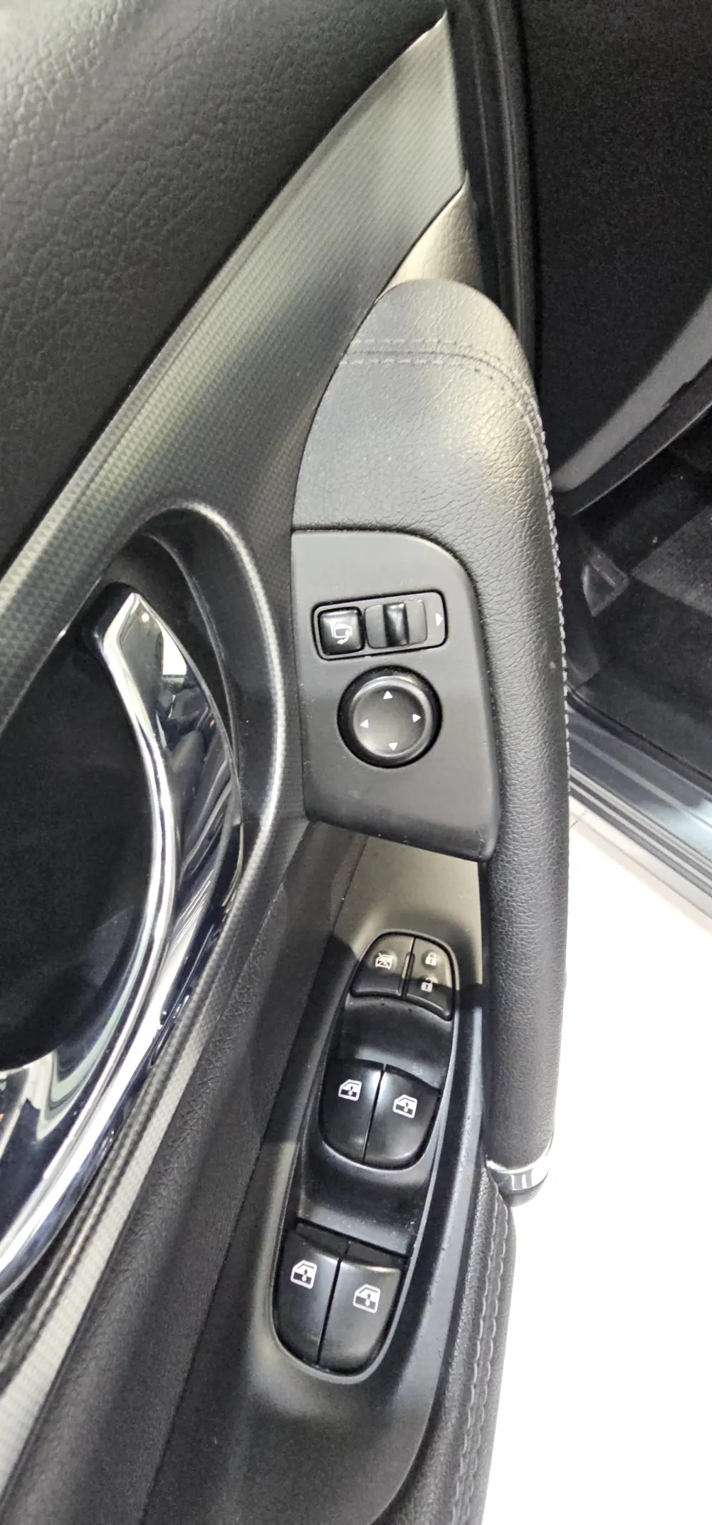 Nissan Qashqai 1.6 dCi N-Connecta 18 PS Xtronic 13