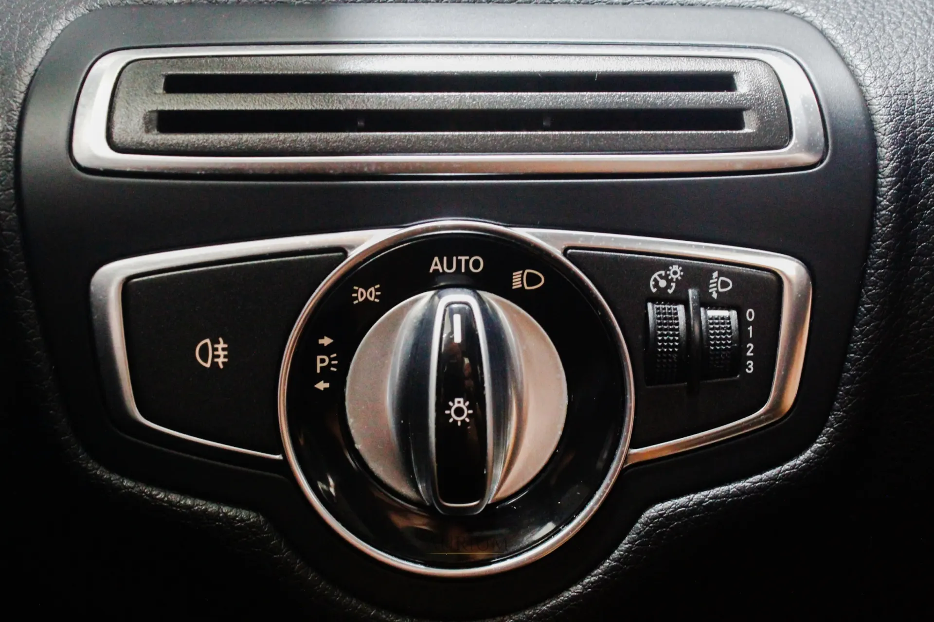 Mercedes-Benz C 220 15