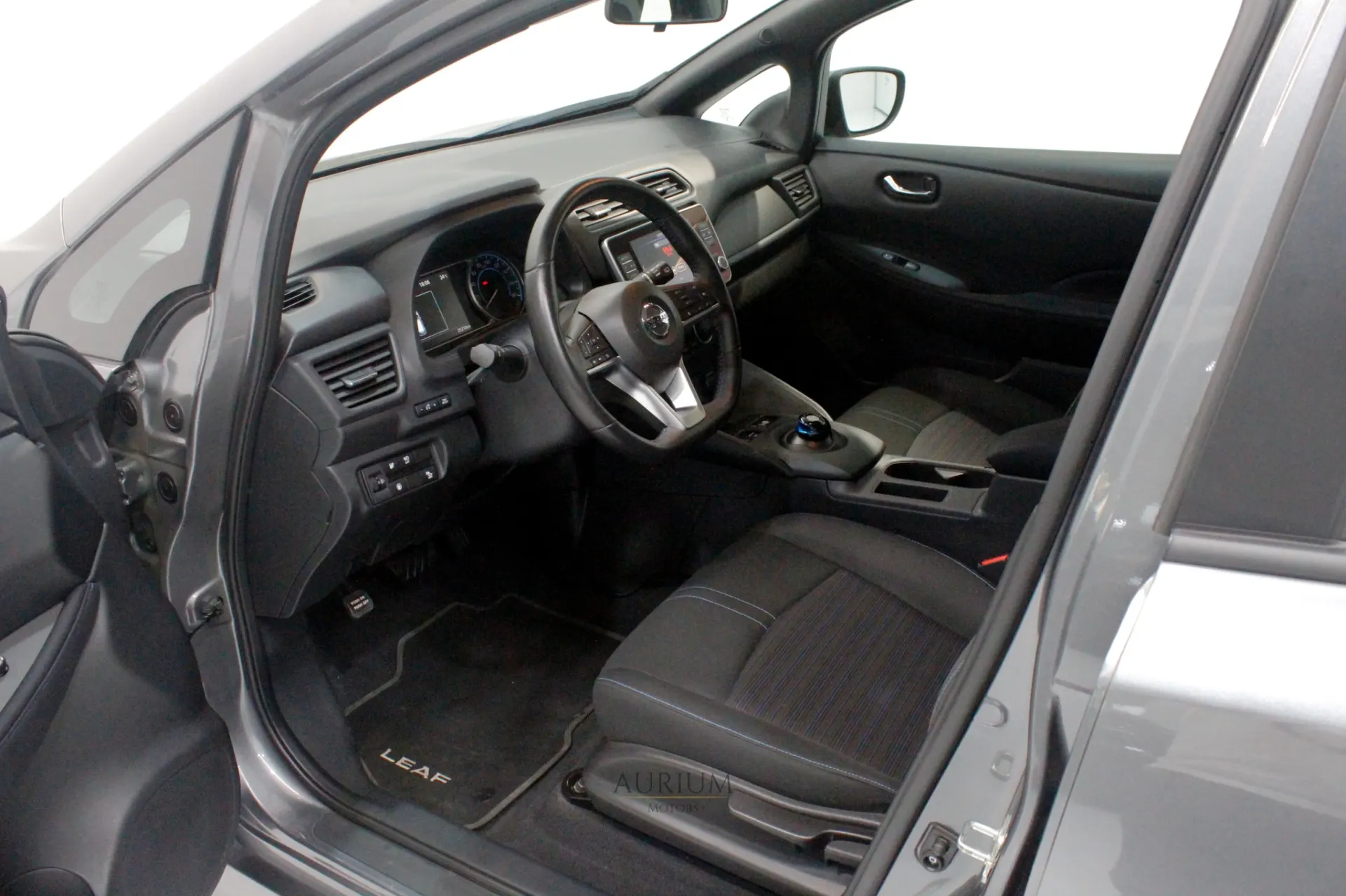 Nissan Leaf N-Connecta 8