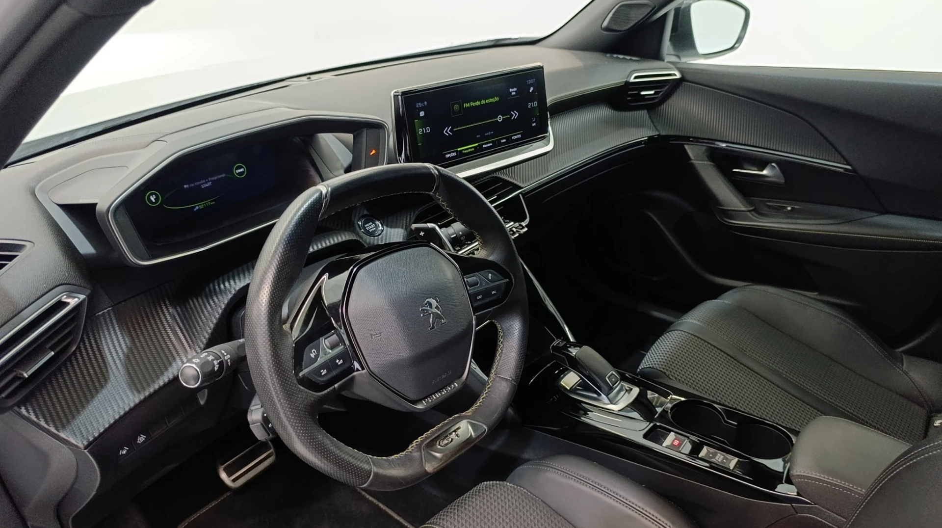 Peugeot 2008 1.2 PureTech GT Line EAT8 11