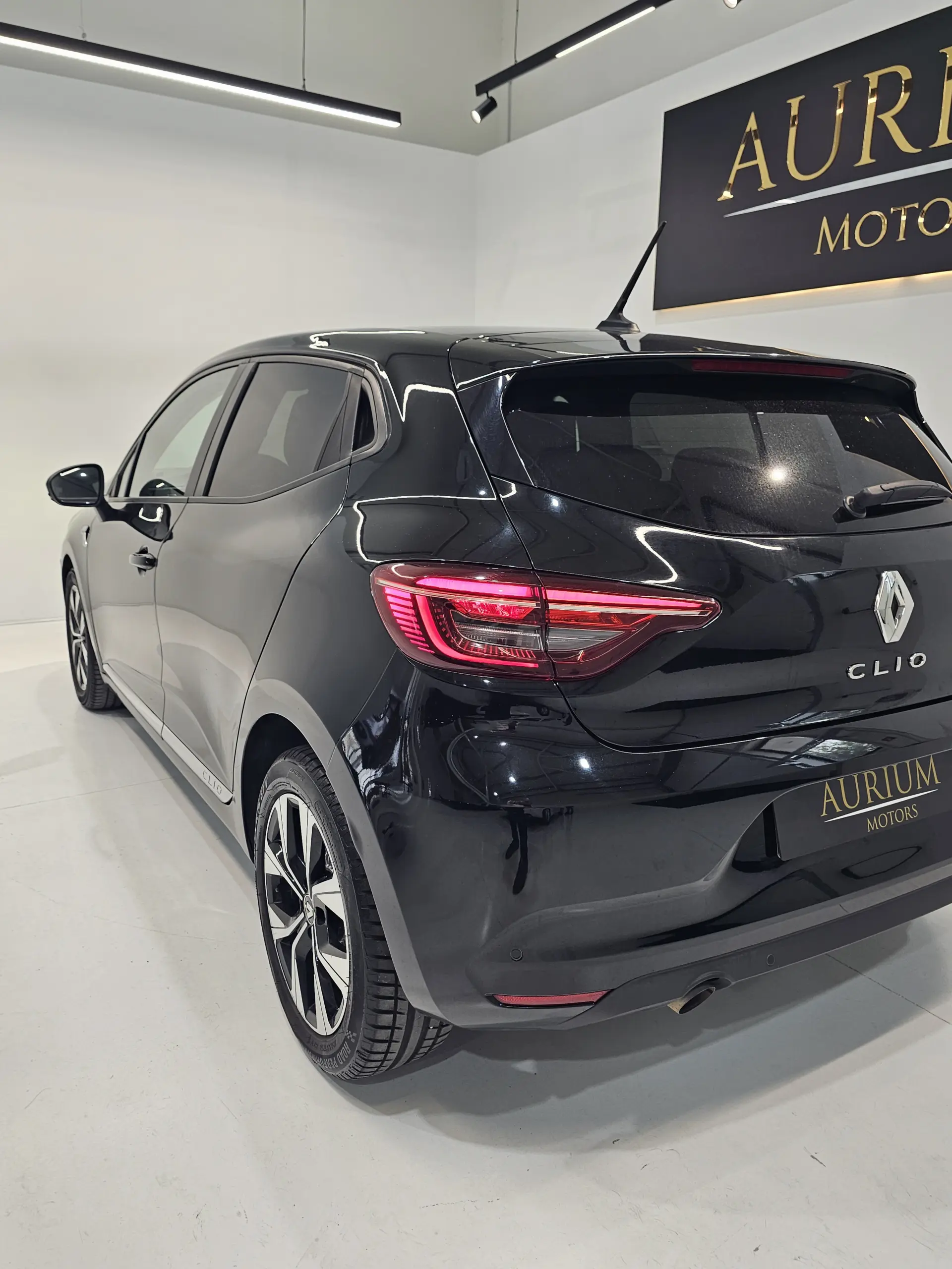 Renault Clio 1.0 TCe Limited 32