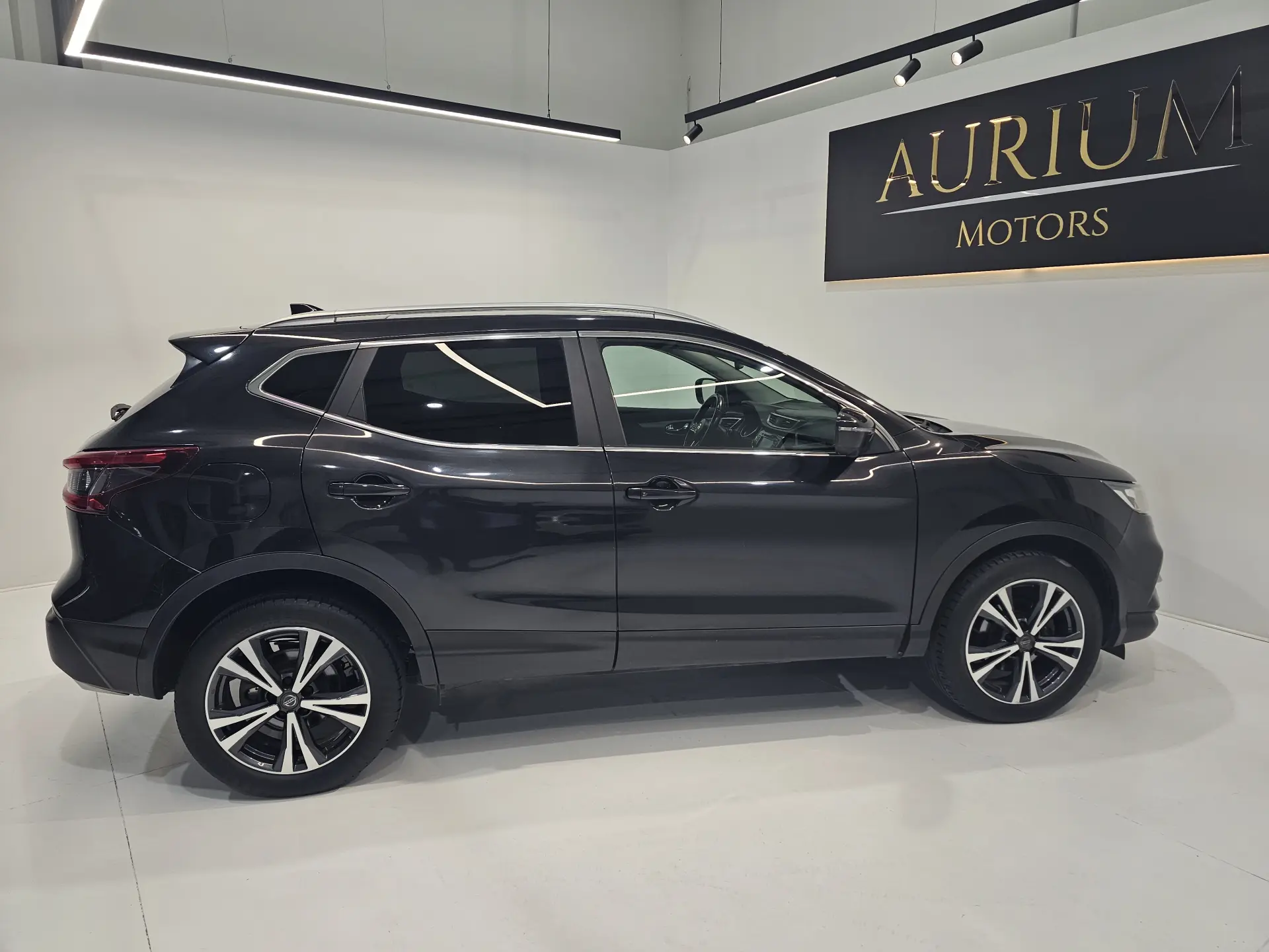 Nissan Qashqai 1.5 dCi N-Connecta J18 6