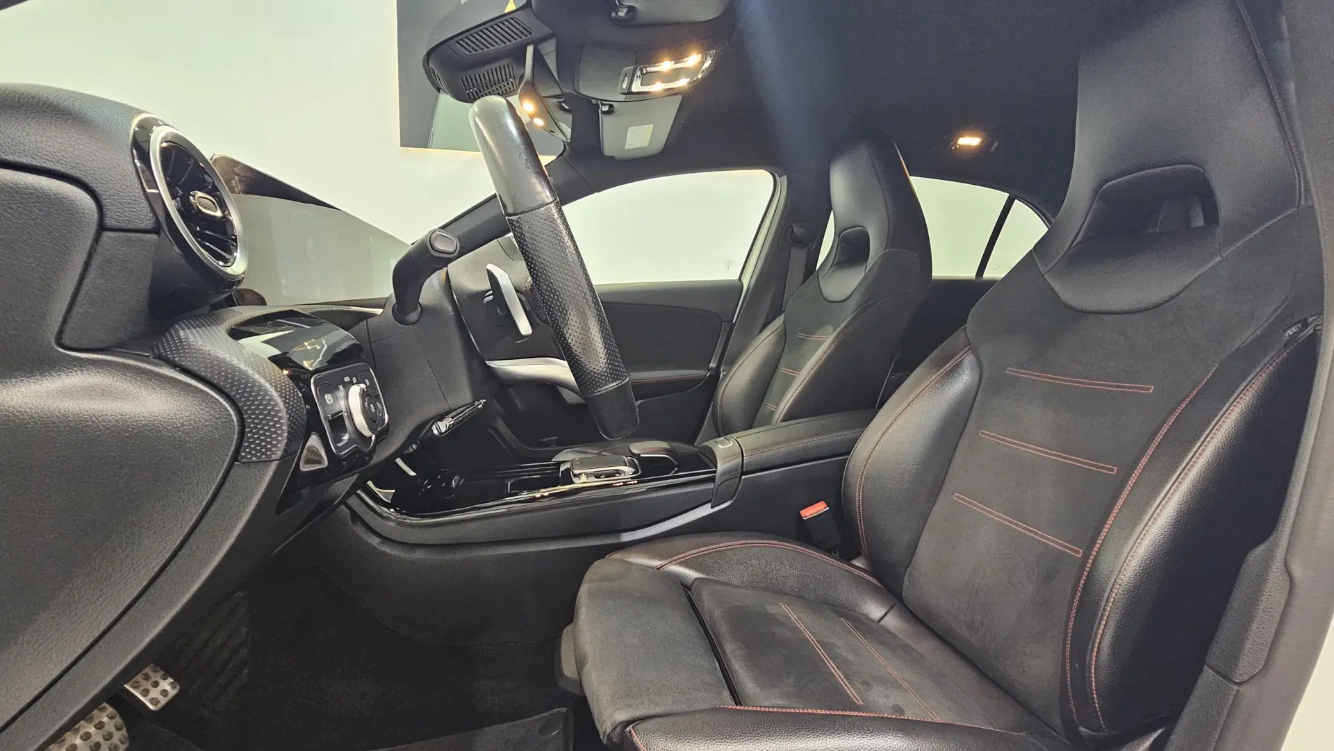 Mercedes-Benz A 180 d AMG Line Aut. 34