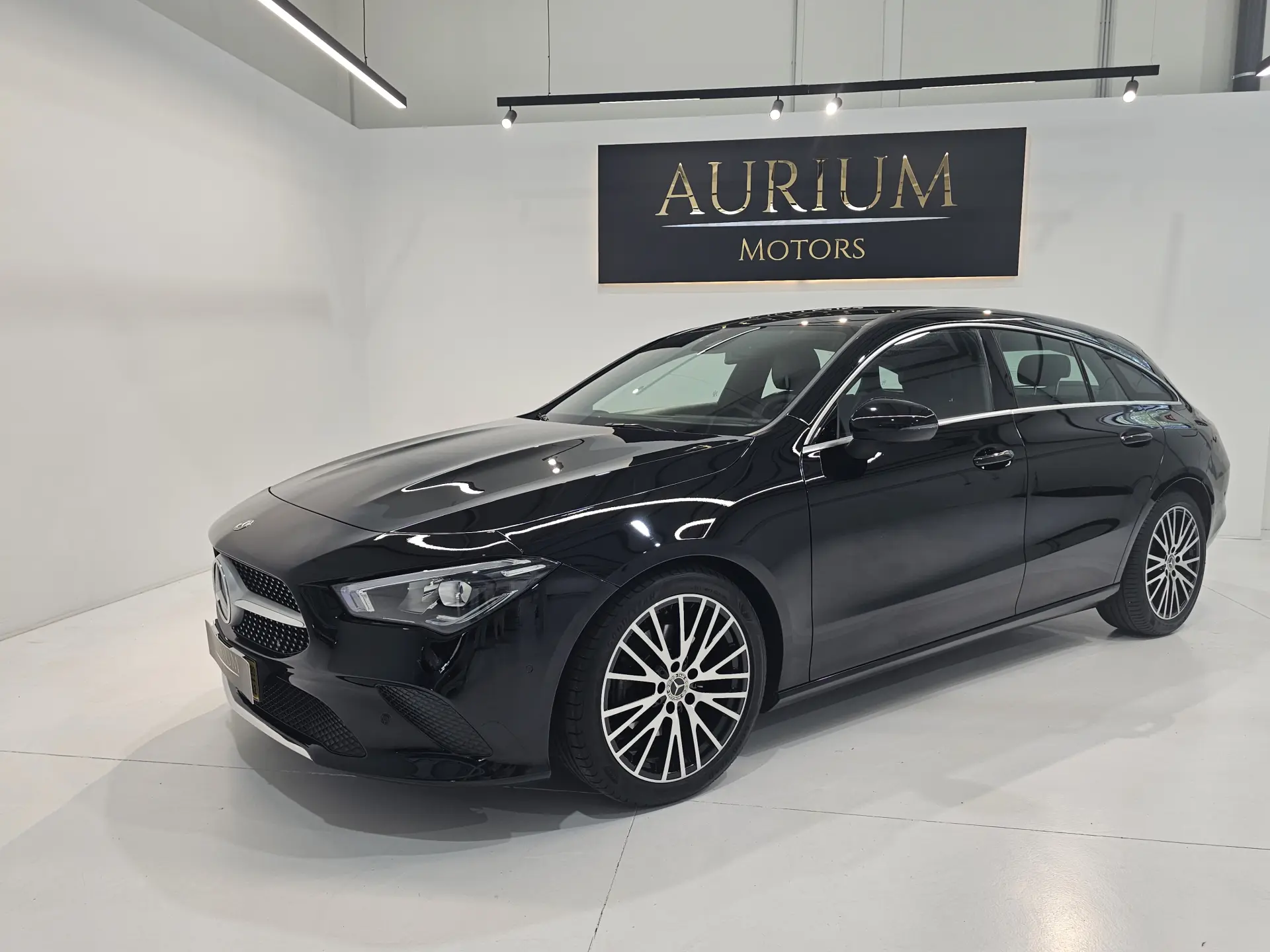 Mercedes-Benz CLA 180 d Shooting Brake Progressive Aut. 1