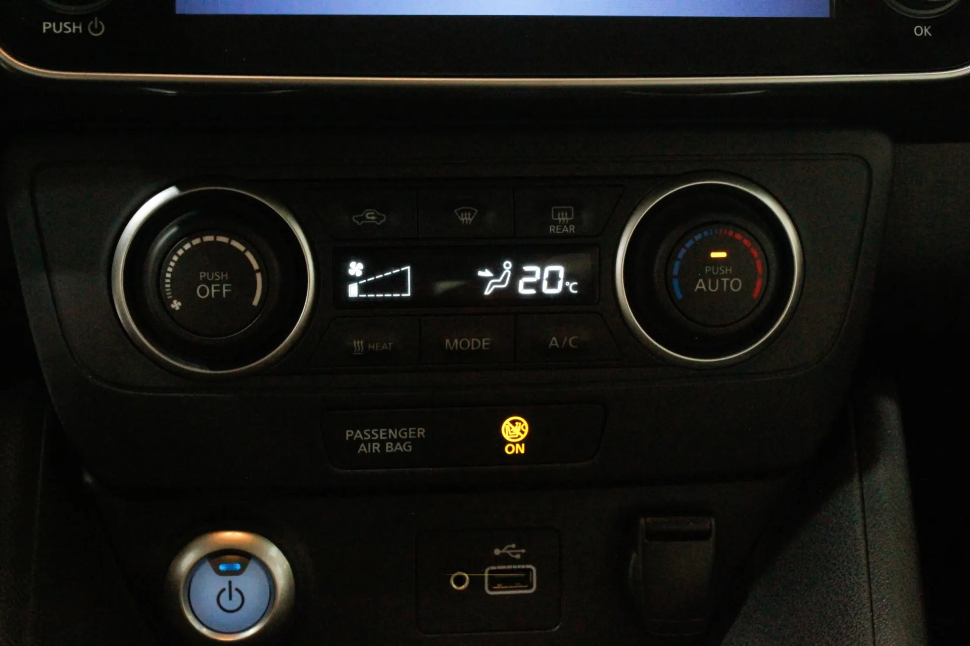 Nissan Leaf N-Connecta 12