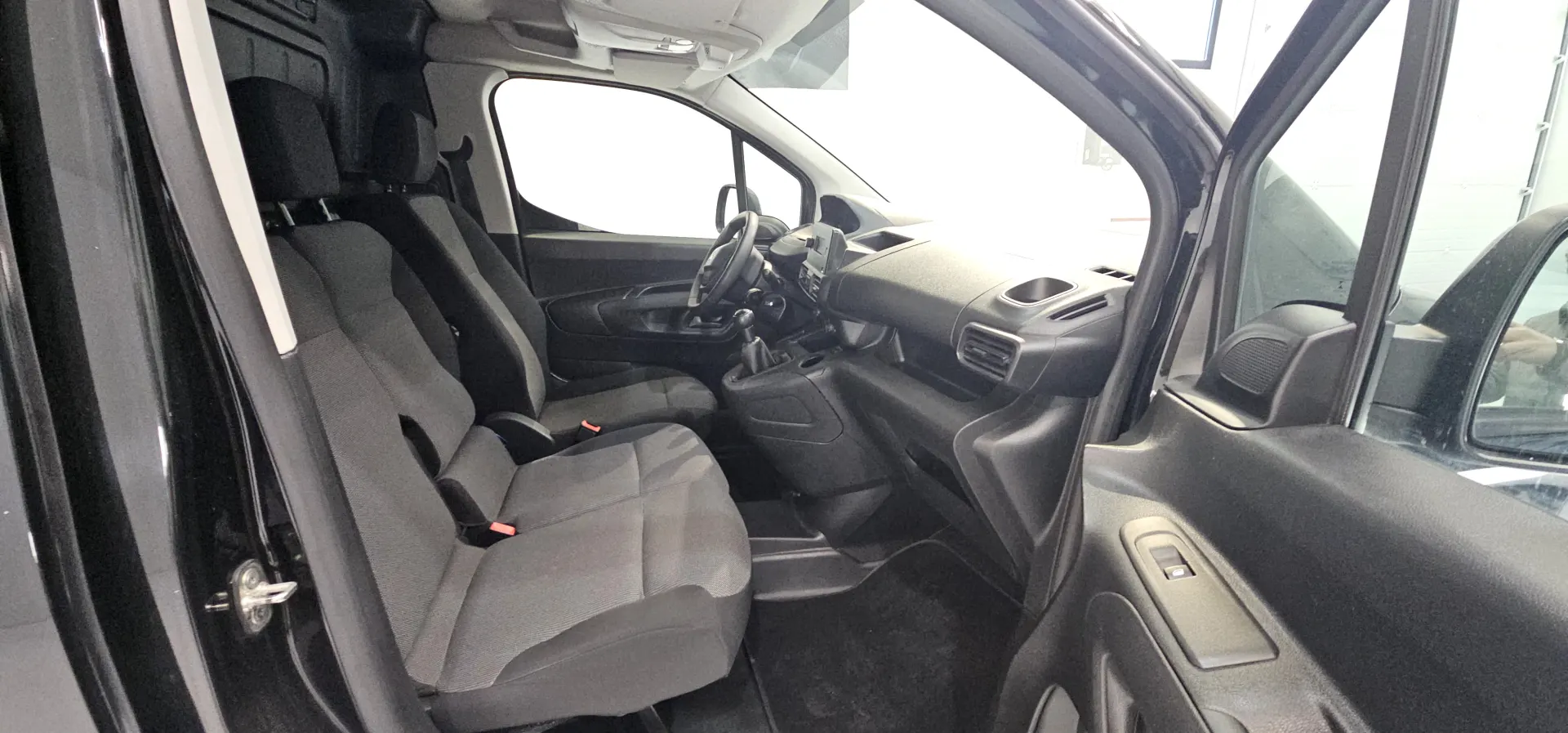 Peugeot Partner 1.5 BLUEHDI PRO 3L - IVA DEDUTIVEL 8