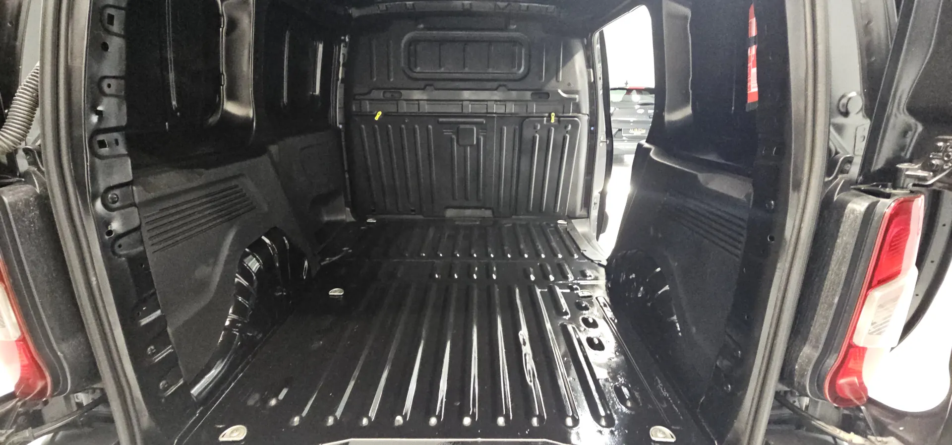 Peugeot Partner 1.5 BLUEHDI PRO 3L - IVA DEDUTIVEL 10